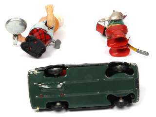 Lot 105 - DIVERS (3)