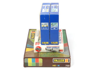 Lot 7 - DIVERS (8)