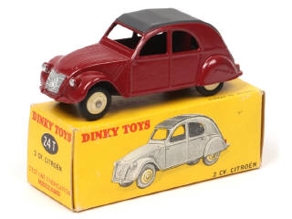 Lot 147 - DINKY TOYS (FRANCE) (1)