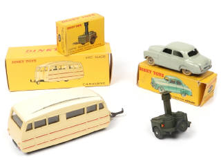 Lot 198 - DINKY TOYS (FRANCE) (3)