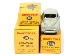 Lot 198 - DINKY TOYS (FRANCE) (3)