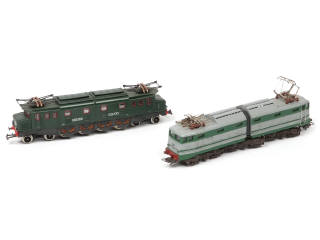 Lot 24 - DIVERS (HO) (2)