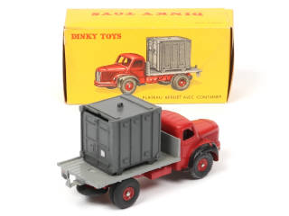 Lot 177 - DINKY TOYS (FRANCE) (1)