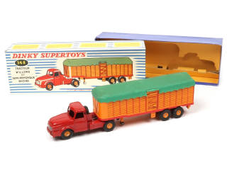 Lot 155 - DINKY TOYS (FRANCE) (1)