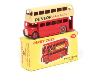 Lot 256 - DINKY TOYS (GB) (1)