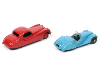 Lot 272 - DINKY TOYS (GB) (2)