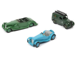 Lot 279 - DINKY TOYS (GB) (3)