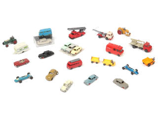 Lot 55 - DIVERS (23)