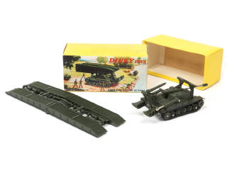 Lot 180 - DINKY TOYS (FRANCE) (1)