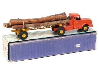 Lot 154 - DINKY TOYS (FRANCE) (1)
