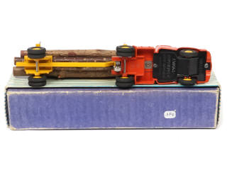 Lot 154 - DINKY TOYS (FRANCE) (1)