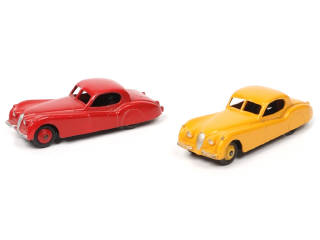 Lot 273 - DINKY TOYS (GB) (2)