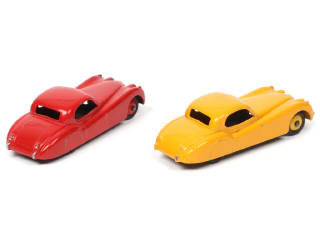 Lot 273 - DINKY TOYS (GB) (2)