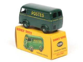 Lot 258 - DINKY TOYS (FRANCE) (1)