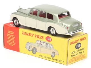 Lot 228 - DINKY TOYS (GB) (1)