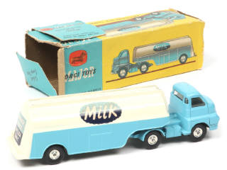 Lot 212 - CORGI TOYS (GB) (1)