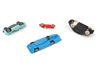 Lot 130 - DIVERS (7)