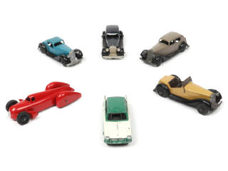 Lot 245 - DINKY TOYS (GB) (6)