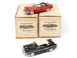 Lot 103 - OAKLAND MODELS (USA) (2)
