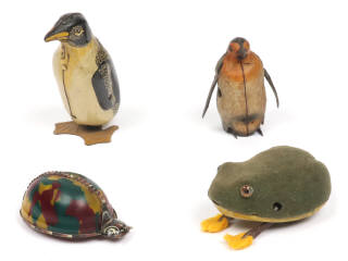 Lot 157 - DIVERS (4)