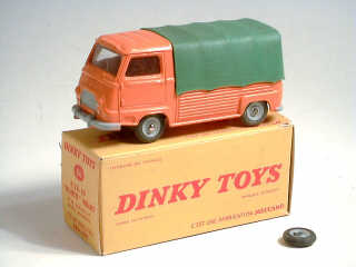 Lot 331 - DINKY TOYS FRANCE (1)