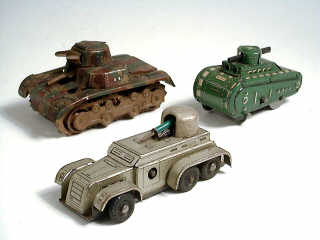 Lot 435 - DIVERS (3)