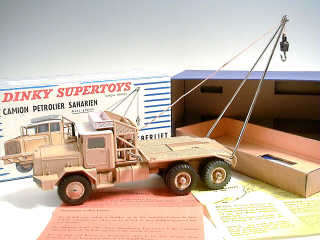 Lot 785 - DINKY TOYS FRANCE (1)