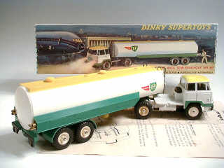Lot 790 - DINKY TOYS FRANCE (1)