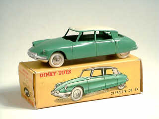 Lot 511 - DINKY TOYS FRANCE (1)