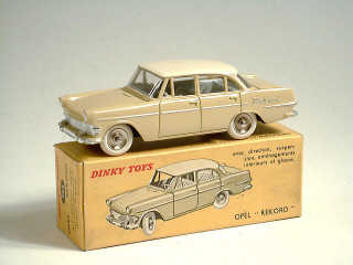 Lot 512 - DINKY TOYS FRANCE (1)