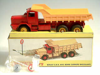 Lot 791 - DINKY TOYS FRANCE (1)