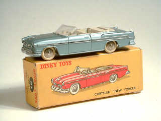 Lot 693 - DINKY TOYS FRANCE (1)