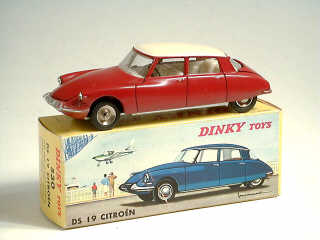 Lot 706 - DINKY TOYS FRANCE (1)