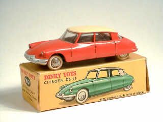 Lot 710 - DINKY TOYS (FRANCE) (1)