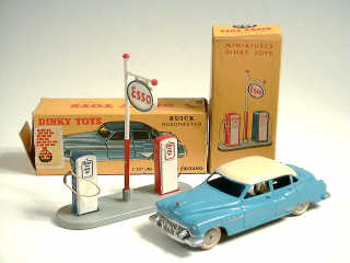 Lot 715 - DINKY TOYS FRANCE (2)