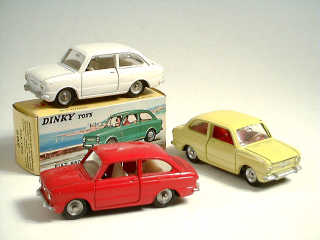 Lot 730 - DINKY TOYS (FRANCE) (3)