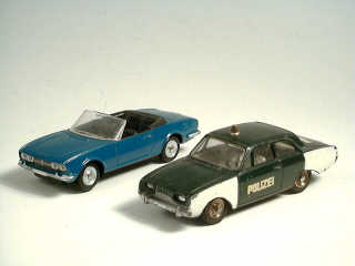 Lot 737 - DINKY TOYS FRANCE (2)