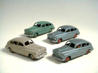 Lot 739 - DINKY TOYS (FRANCE) (4)
