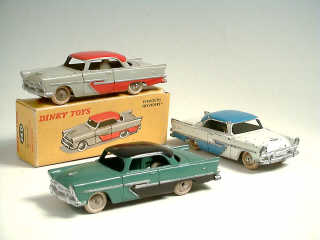 Lot 746 - DINKY TOYS (FRANCE) (3)