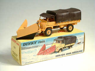 Lot 782 - DINKY TOYS FRANCE (1)