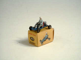 Lot 686 - DINKY TOYS FRANCE (1)