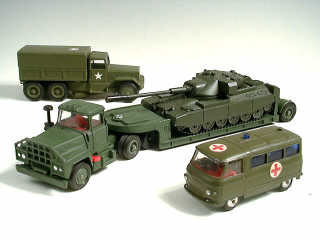 Lot 591 - CORGI TOYS (GB) (4)