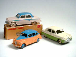 Lot 393 - DINKY TOYS (GB) (3)