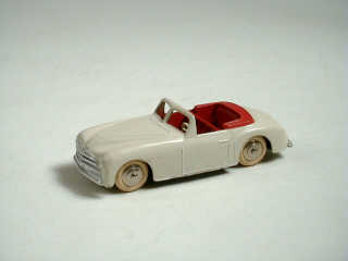 Lot 662 - DINKY TOYS (FRANCE) (1)