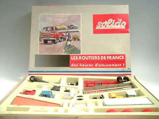 Lot 443 - SOLIDO (1)