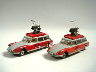 Lot 675 - DINKY TOYS (FRANCE) (2)