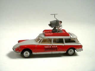 Lot 676 - DINKY TOYS (FRANCE) (1)