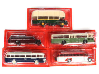 Lot 125 - EDITIONS HACHETTE (FRANCE) (5)