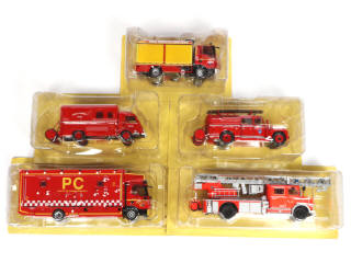 Lot 145 - EDITIONS HACHETTE (FRANCE) (5)