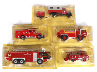 Lot 146 - EDITIONS HACHETTE (FRANCE) (5)